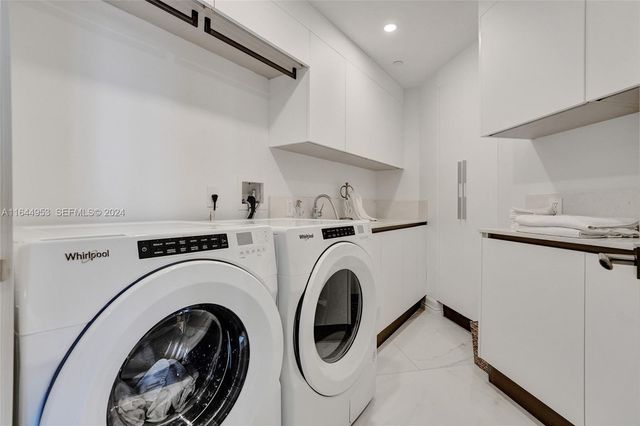 3000 Island Boulevard PH-4, Aventura, FL 33160