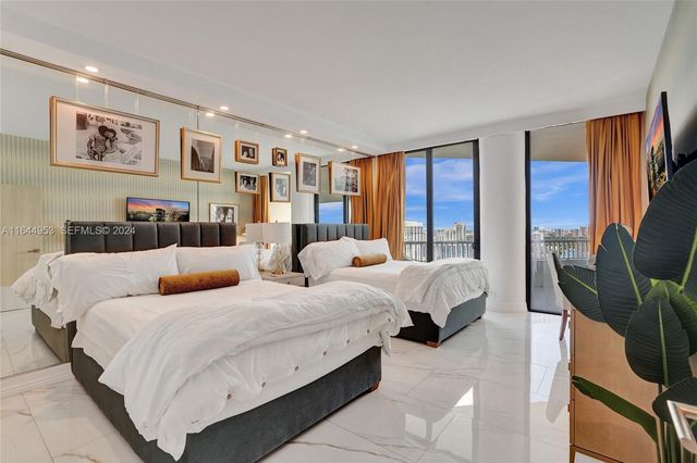 3000 Island Boulevard PH-4, Aventura, FL 33160
