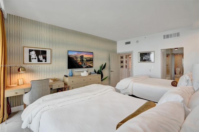 3000 Island Boulevard PH-4, Aventura, FL 33160
