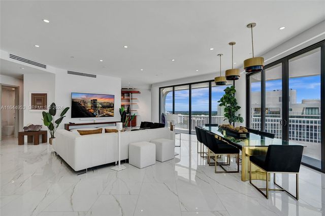 3000 Island Boulevard PH-4, Aventura, FL 33160