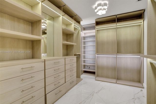 3000 Island Boulevard PH-4, Aventura, FL 33160
