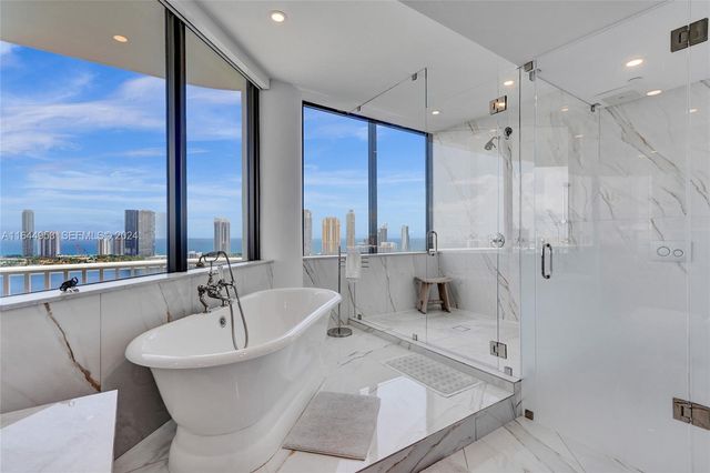 3000 Island Boulevard PH-4, Aventura, FL 33160