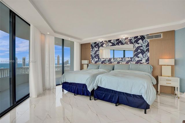 3000 Island Boulevard PH-4, Aventura, FL 33160