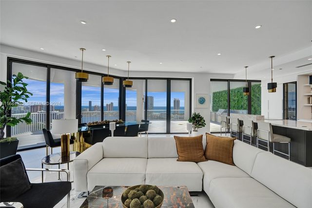 3000 Island Boulevard PH-4, Aventura, FL 33160