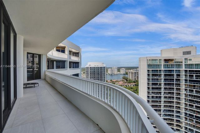 3000 Island Boulevard PH-4, Aventura, FL 33160