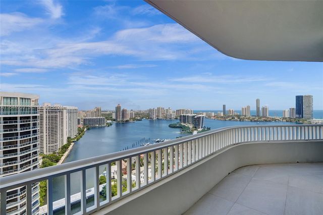 3000 Island Boulevard PH-4, Aventura, FL 33160