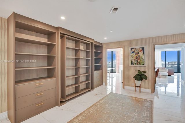 3000 Island Boulevard PH-4, Aventura, FL 33160