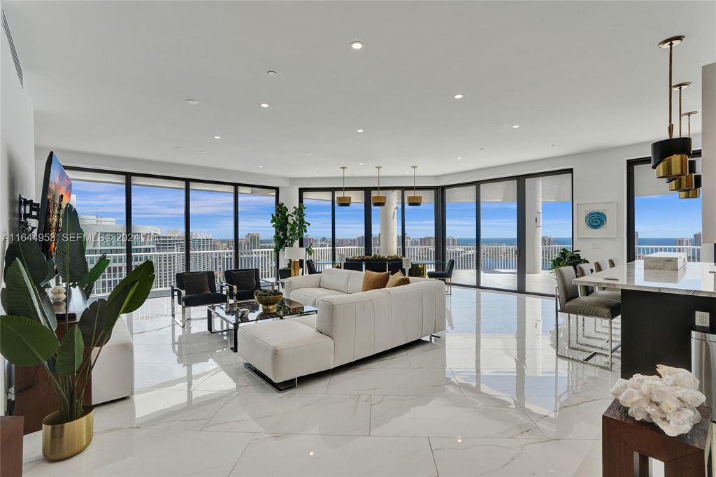 3000 Island Boulevard PH-4, Aventura, FL 33160