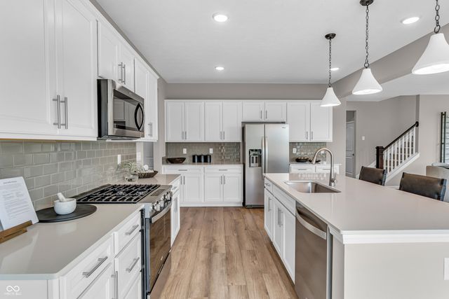 1627 Longleaf Street, Avon, IN 46123