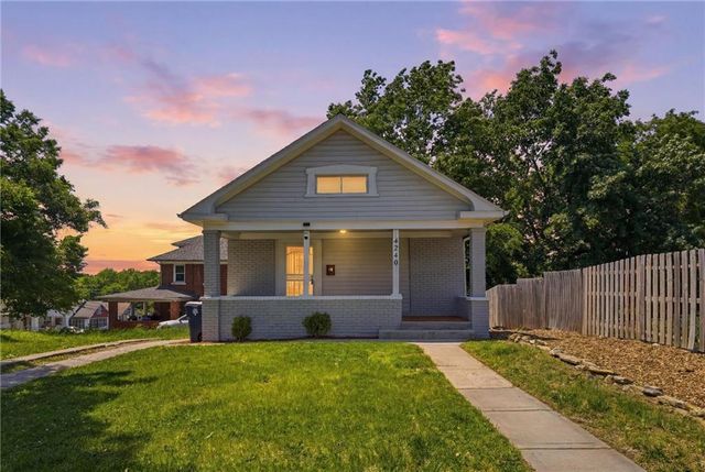 4240 Highland Avenue, Kansas City, MO 64110