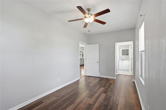 4240 Highland Avenue, Kansas City, MO 64110