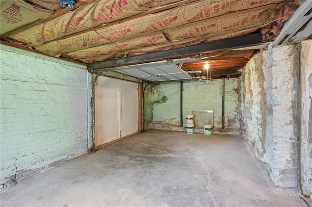 4240 Highland Avenue, Kansas City, MO 64110