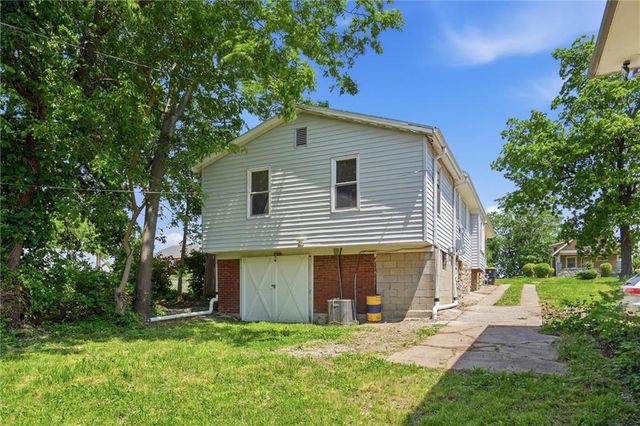4240 Highland Avenue, Kansas City, MO 64110