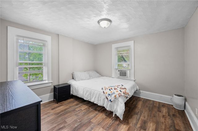 910 Bye Street, Akron, OH 44320