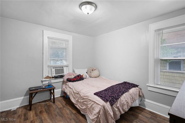 910 Bye Street, Akron, OH 44320