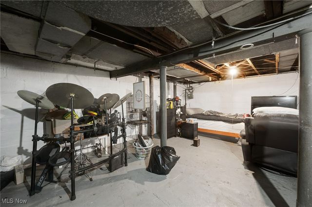 910 Bye Street, Akron, OH 44320