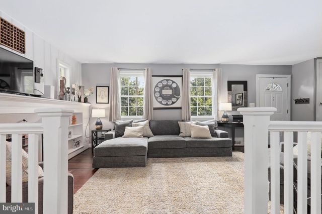 2504 SEMINARY RD, Silver Spring, MD 20910