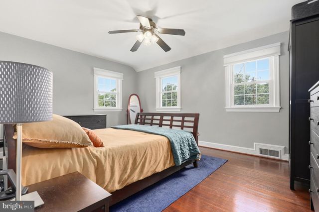 2504 SEMINARY RD, Silver Spring, MD 20910