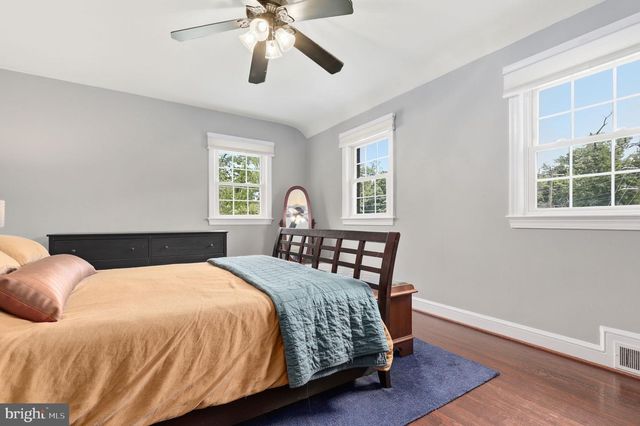 2504 SEMINARY RD, Silver Spring, MD 20910