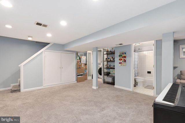 2504 SEMINARY RD, Silver Spring, MD 20910