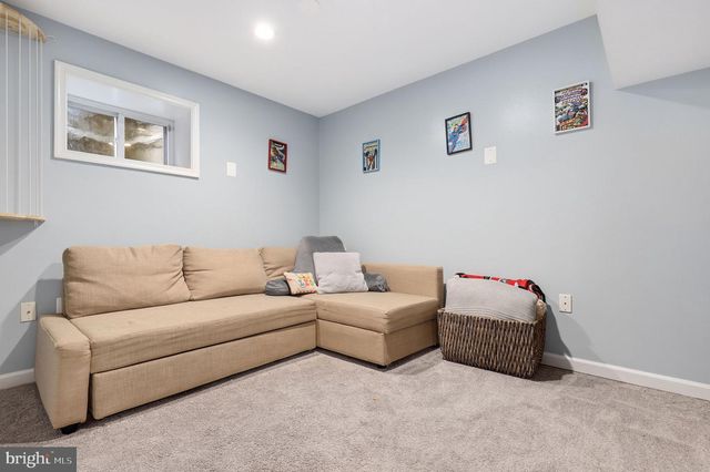 2504 SEMINARY RD, Silver Spring, MD 20910