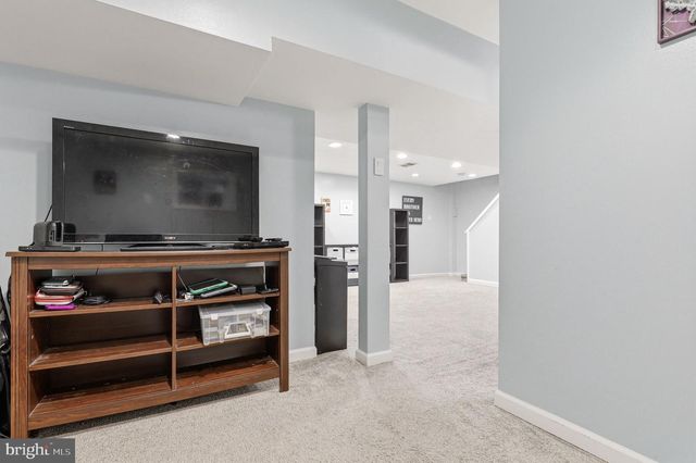 2504 SEMINARY RD, Silver Spring, MD 20910