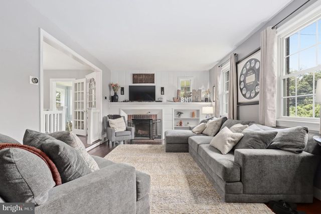 2504 SEMINARY RD, Silver Spring, MD 20910