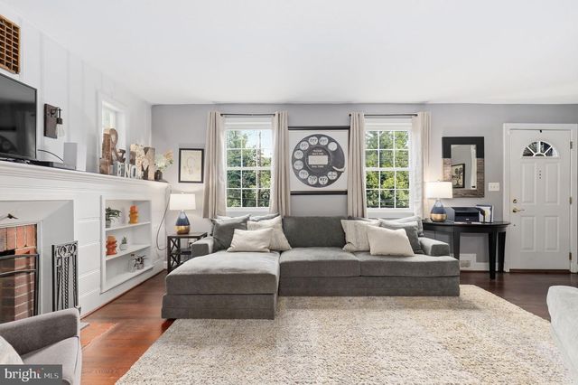 2504 SEMINARY RD, Silver Spring, MD 20910