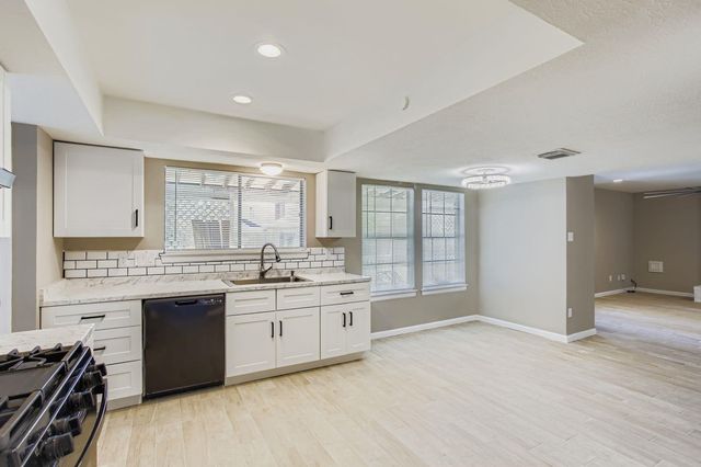 4819 Brooklawn Drive, Houston, TX 77066