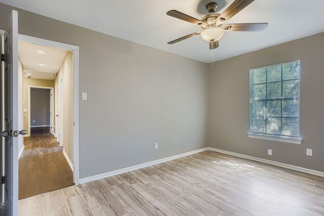 4819 Brooklawn Drive, Houston, TX 77066