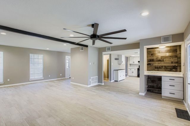 4819 Brooklawn Drive, Houston, TX 77066