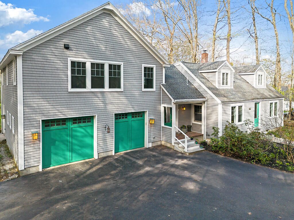 183 Mountain Road, Falmouth, ME 04105 — exterior