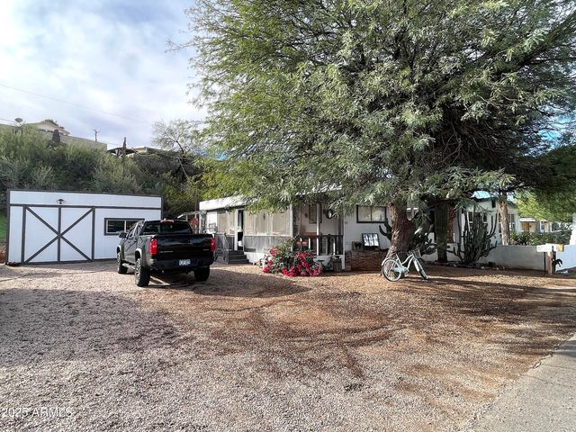 235 W MORRIS Drive, Queen Valley, AZ 85118