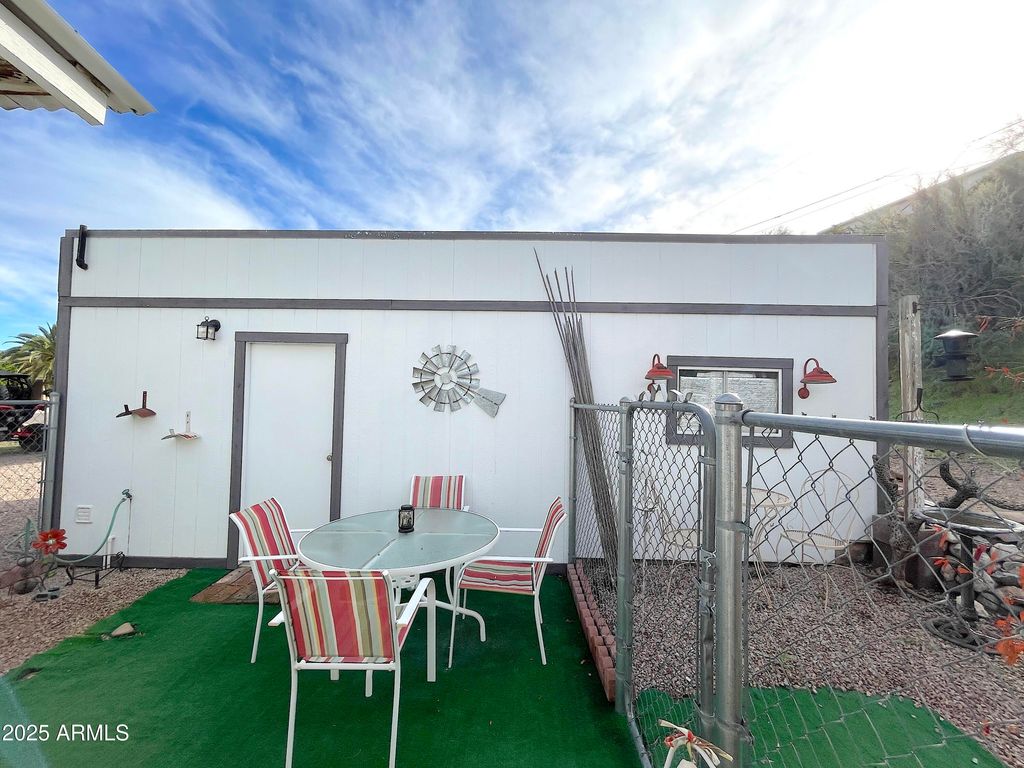 Image 11 of property listing at 235 W MORRIS Drive, Queen Valley, AZ 85118
