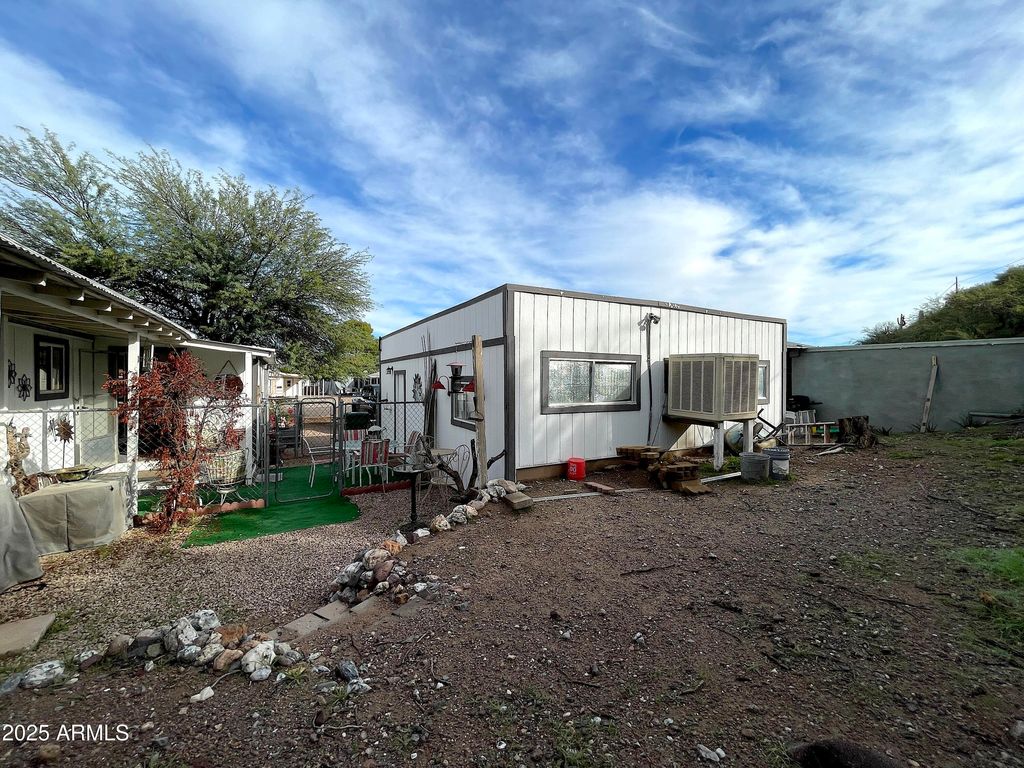 Image 13 of property listing at 235 W MORRIS Drive, Queen Valley, AZ 85118