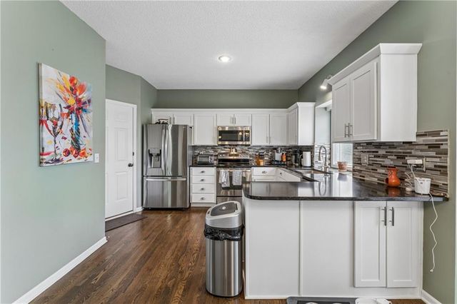 14660 W 141 Street, Olathe, KS 66062