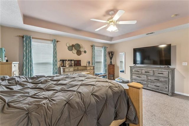 14660 W 141 Street, Olathe, KS 66062