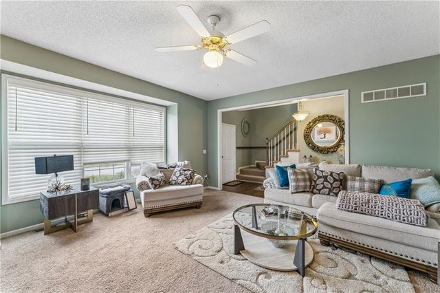 14660 W 141 Street, Olathe, KS 66062