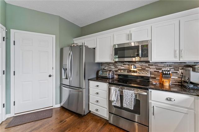 14660 W 141 Street, Olathe, KS 66062