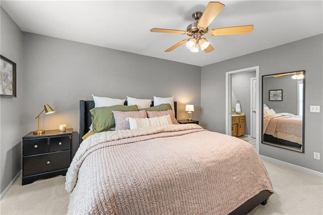 393 W ACORN Street, Gardner, KS 66030