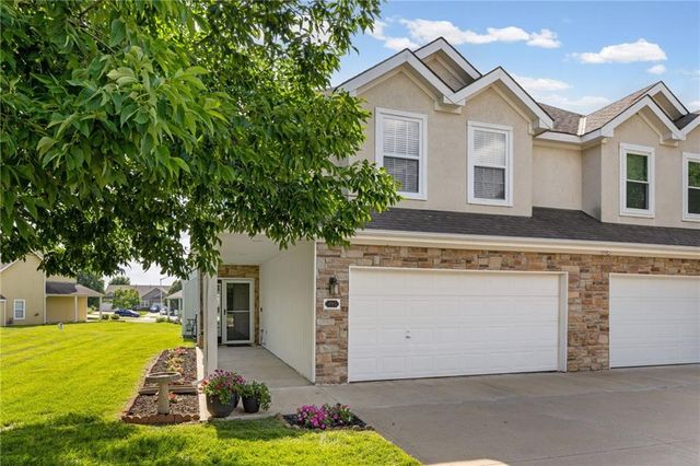 393 W ACORN Street, Gardner, KS 66030