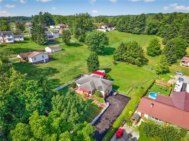295 Hazel Kirk Rd, Carroll Twp, PA 15063
