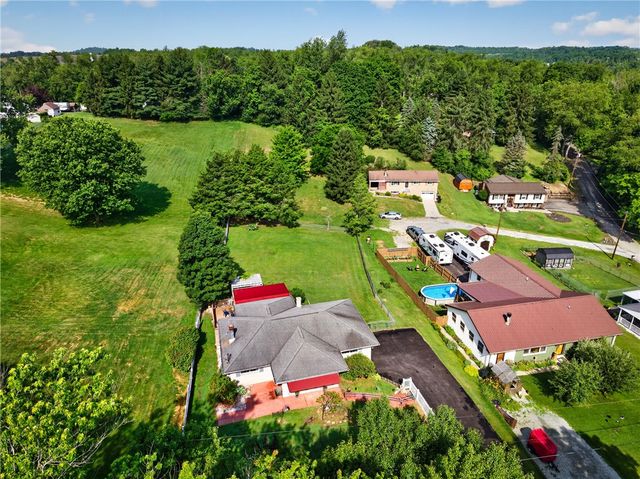295 Hazel Kirk Rd, Carroll Twp, PA 15063
