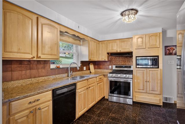 295 Hazel Kirk Rd, Carroll Twp, PA 15063