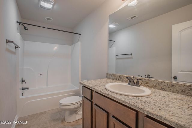 100 Caddo Court, Lafayette, LA 70506