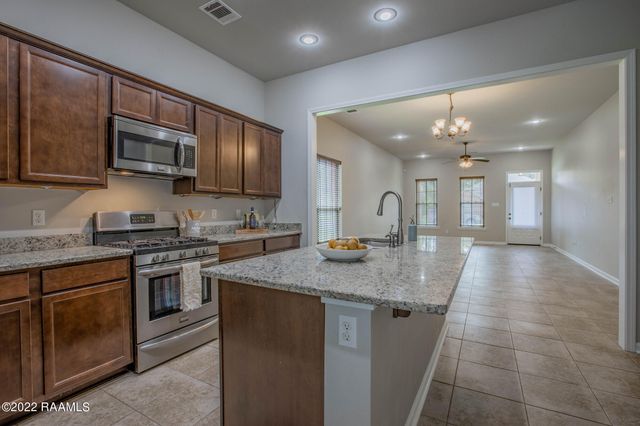 100 Caddo Court, Lafayette, LA 70506