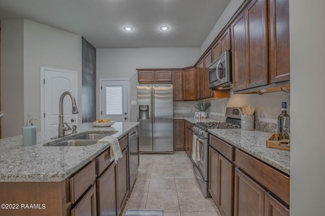 100 Caddo Court, Lafayette, LA 70506