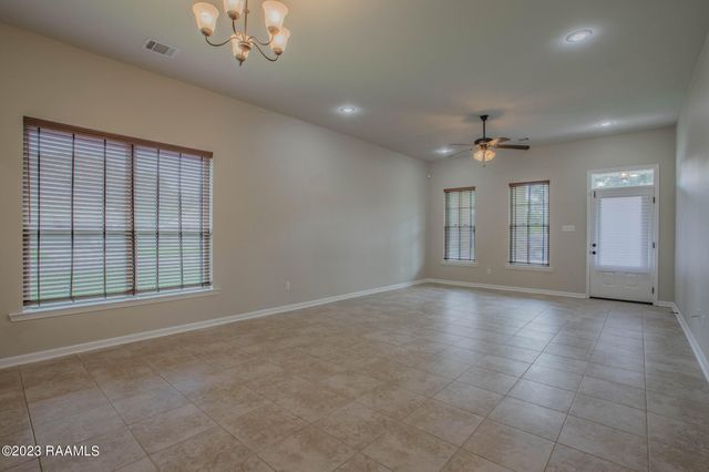 100 Caddo Court, Lafayette, LA 70506