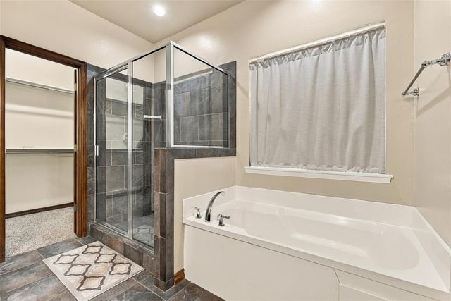 1718 Bridlewood Court, Shawnee, OK 74804