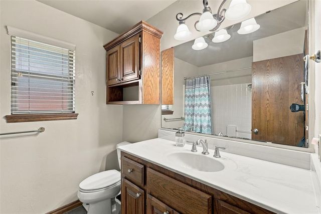 1718 Bridlewood Court, Shawnee, OK 74804